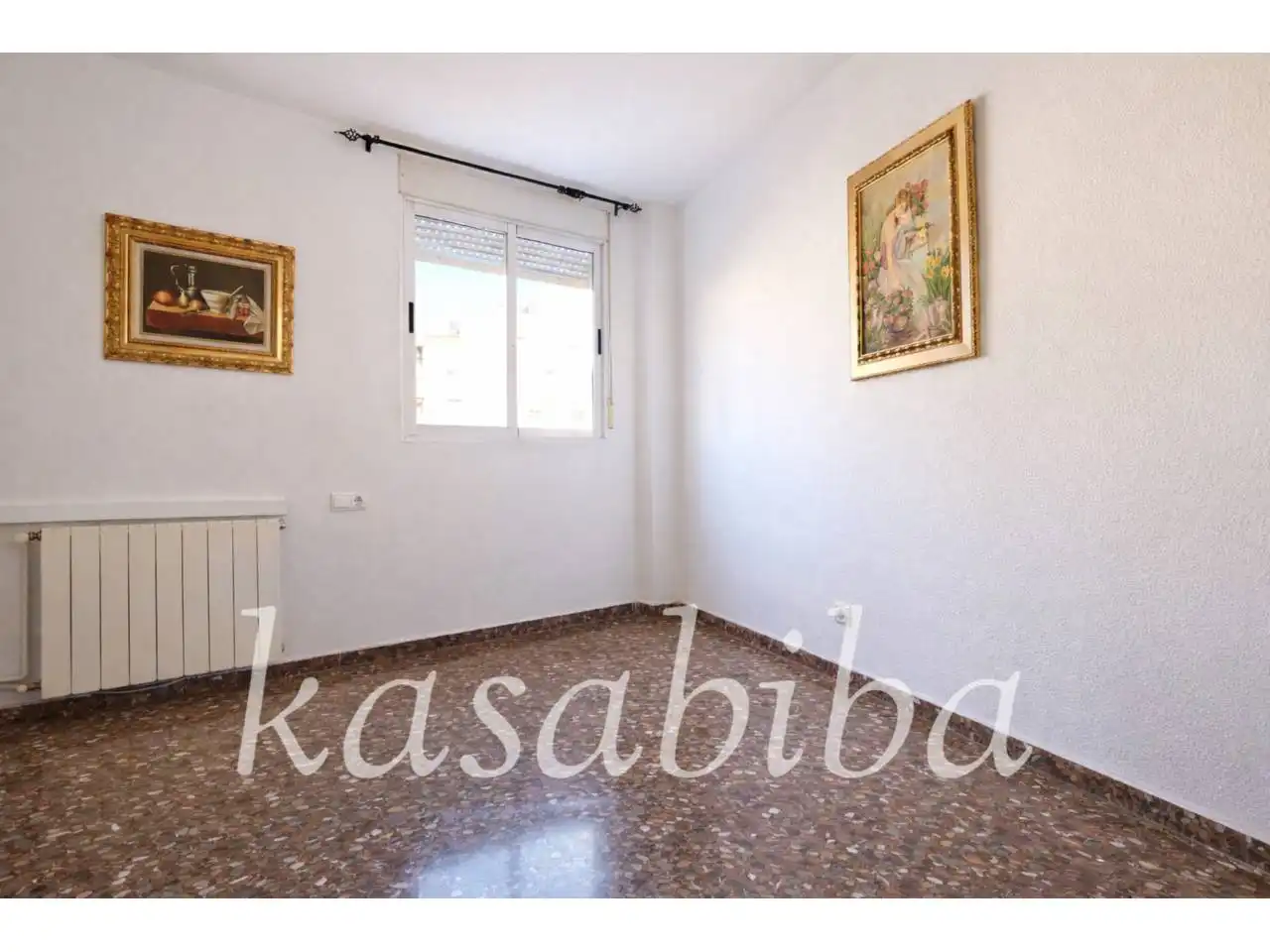 Piso en venta en Calle Ramón Muntaner, Avenida de la Paz