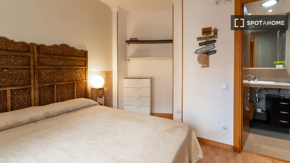 Appartamento con terrazza in affitto a Horta - Guinardó, imagen 14