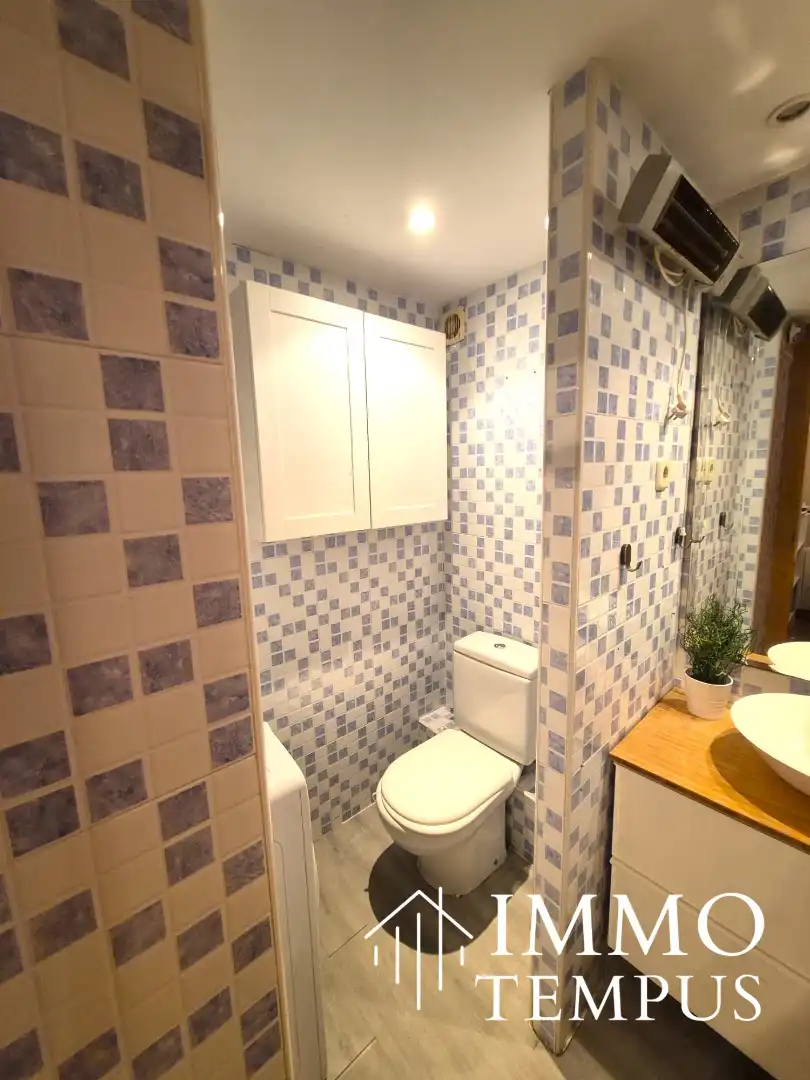 Badezimmer von Maisonette zum Verkauf in Terrassa mit Heizung, Parkett und Ofen