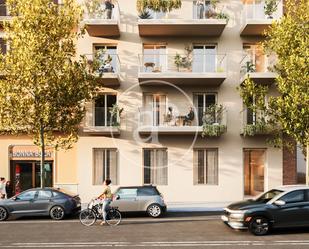 Exterior view of Attic for sale in  Barcelona Capital  with Air Conditioner and Balcony