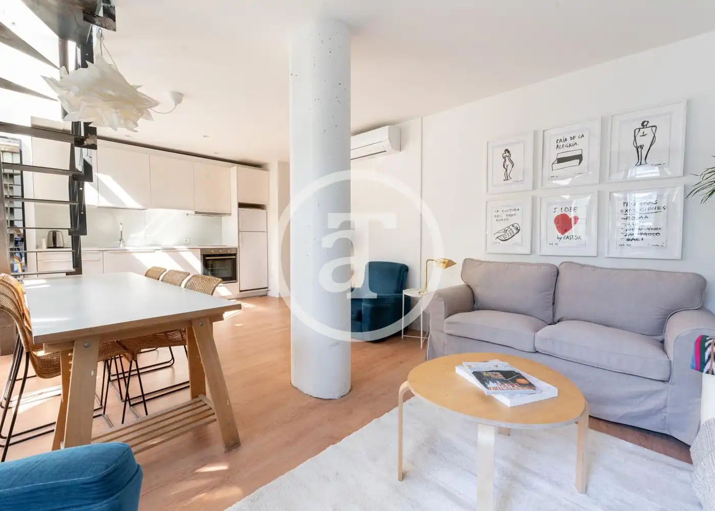 Living room of Duplexes for rent in Madrid  with Air Conditioner, Heating and Furnished