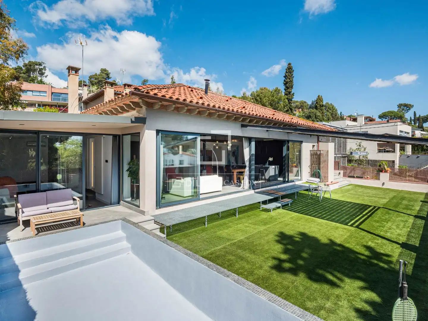 Terrassa de Casa o xalet en venda en Cerdanyola del Vallès amb Aire condicionat, Calefacció i Jardí privat