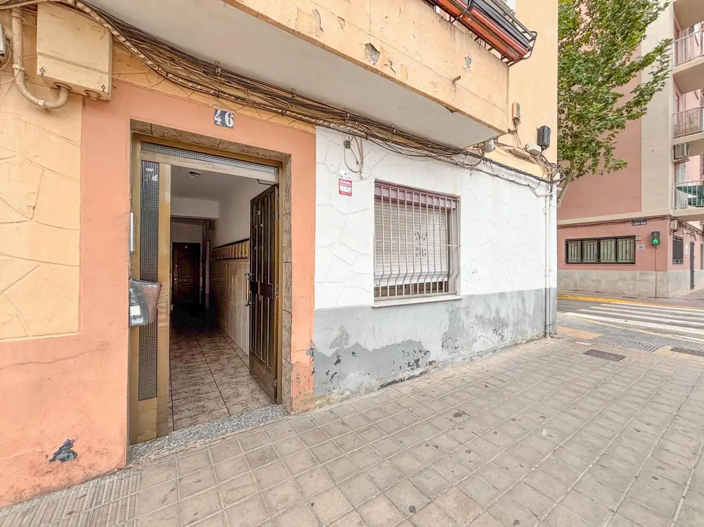 Vista exterior de Planta baixa en venda en Manises amb Aire condicionat i Calefacció