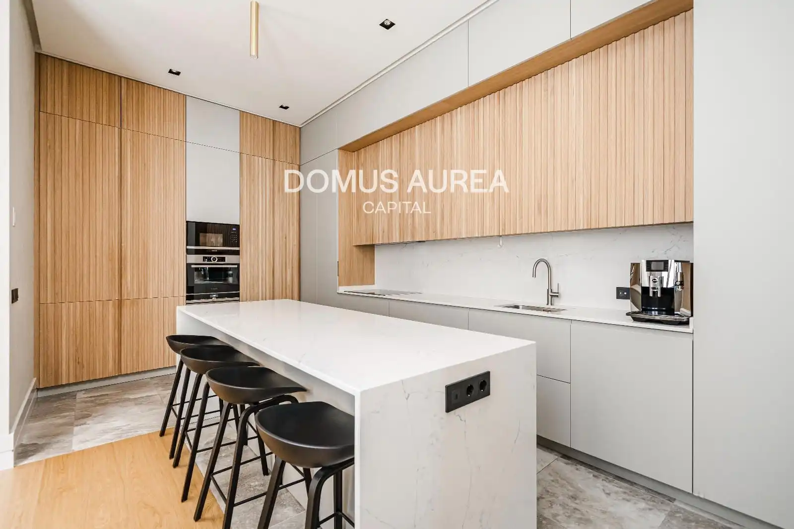 Kitchen of Flat for rent in Madrid  with Air Conditioner, Storage room and Furnished