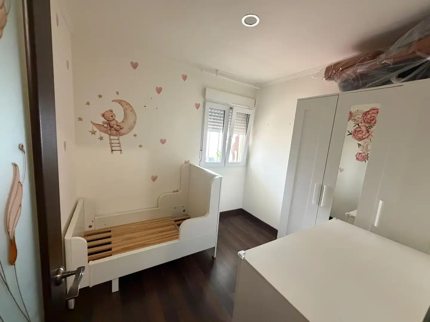 Schlafzimmer von Wohnung zur Miete in Moncada mit Klimaanlage, Parkett und Möbliert
