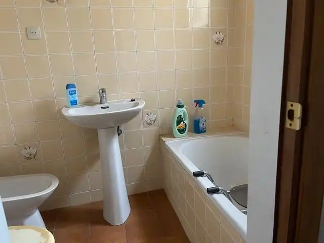 Badezimmer von Dachboden zum Verkauf in Barcelona