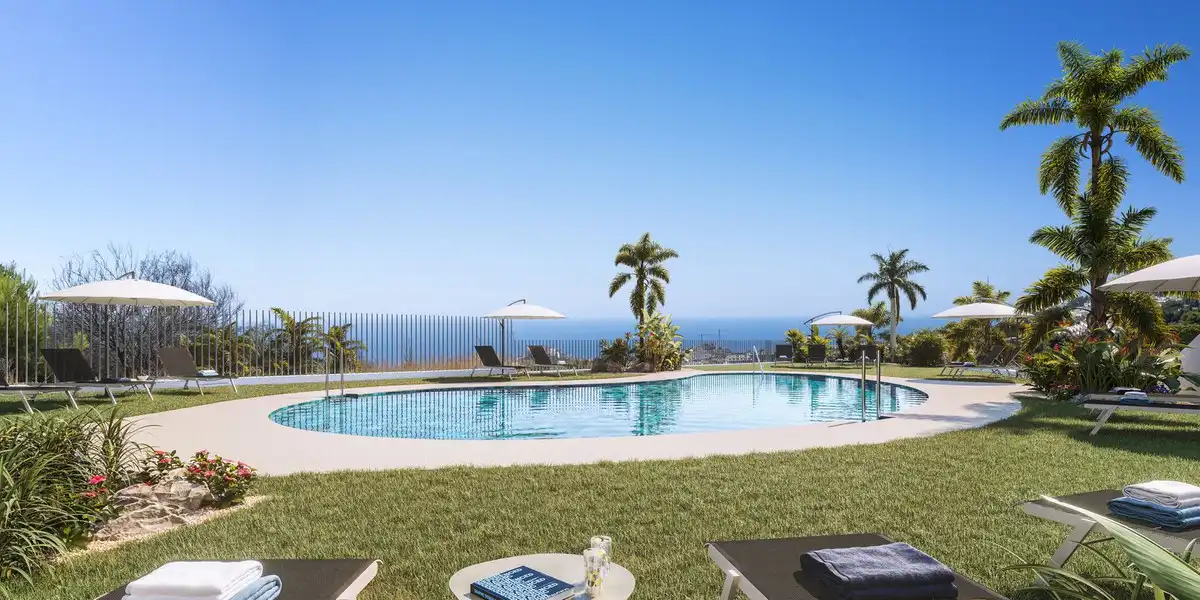 Piscina de Apartamento en venta en Benalmádena con Aire acondicionado, Terraza y Trastero