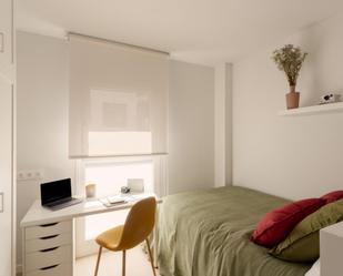 Dormitori de Casa o xalet per a compartir en  Madrid Capital amb Aire condicionat, Calefacció i Moblat