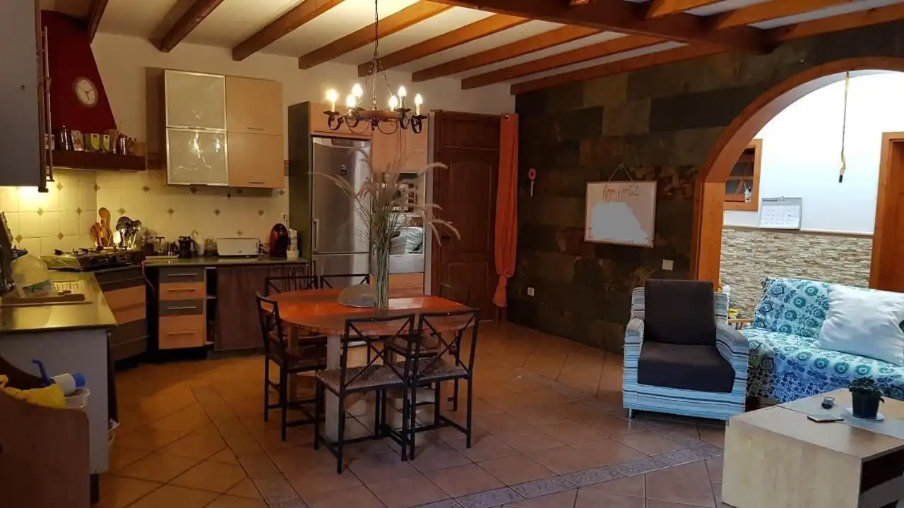 Cuina de Casa o xalet en venda en Santa Lucía de Tirajana amb Terrassa i Moblat