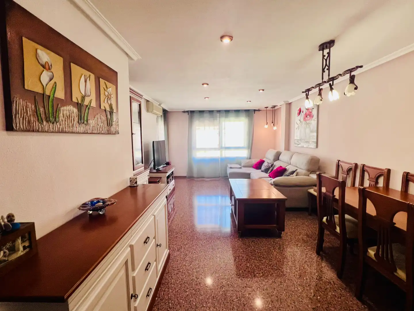 Sala de estar de Piso en venta en Petrer con Aire acondicionado, Trastero y Balcón