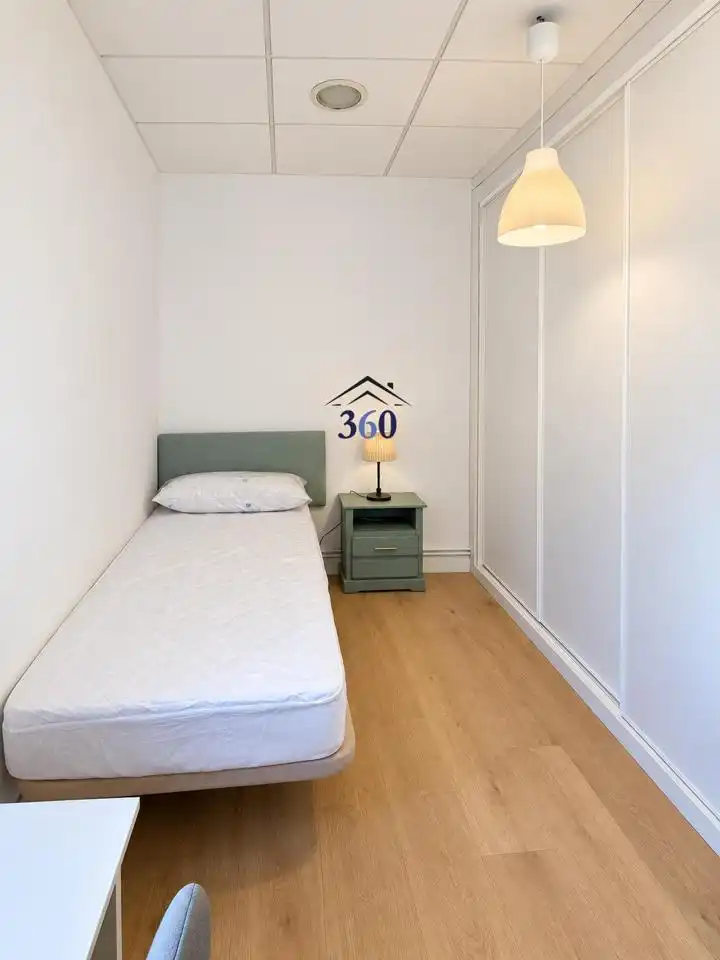 Ground floor for rent in Calle Antonio Reyes Huertas, Centro