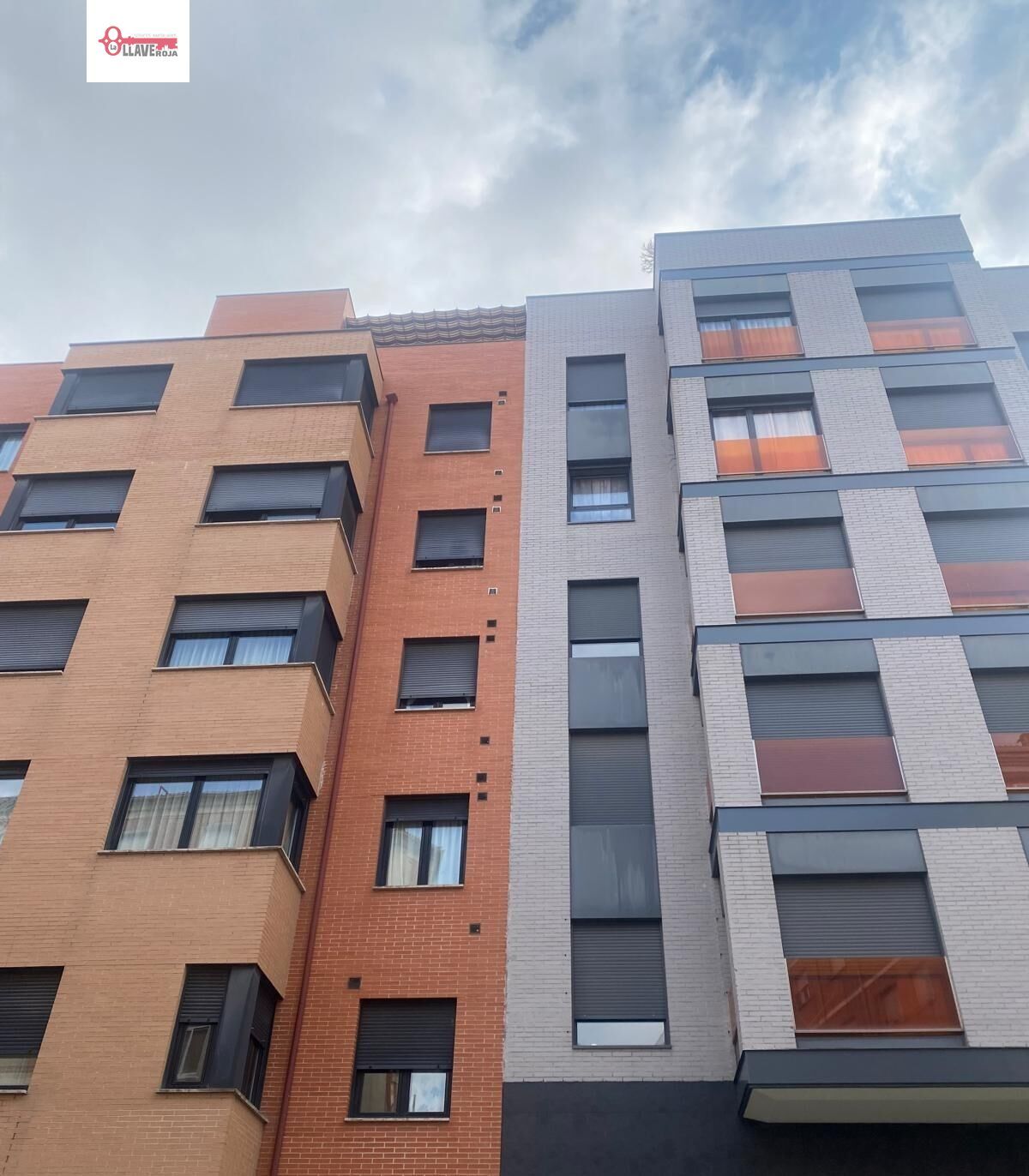 Exterior view of Apartment for sale in Burgos Capital  with Heating