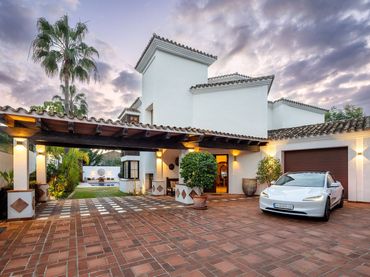 Casa amb piscina en venda a Benahavís - BenahavÃÂ­s,Centro,Avenida de Andalucia