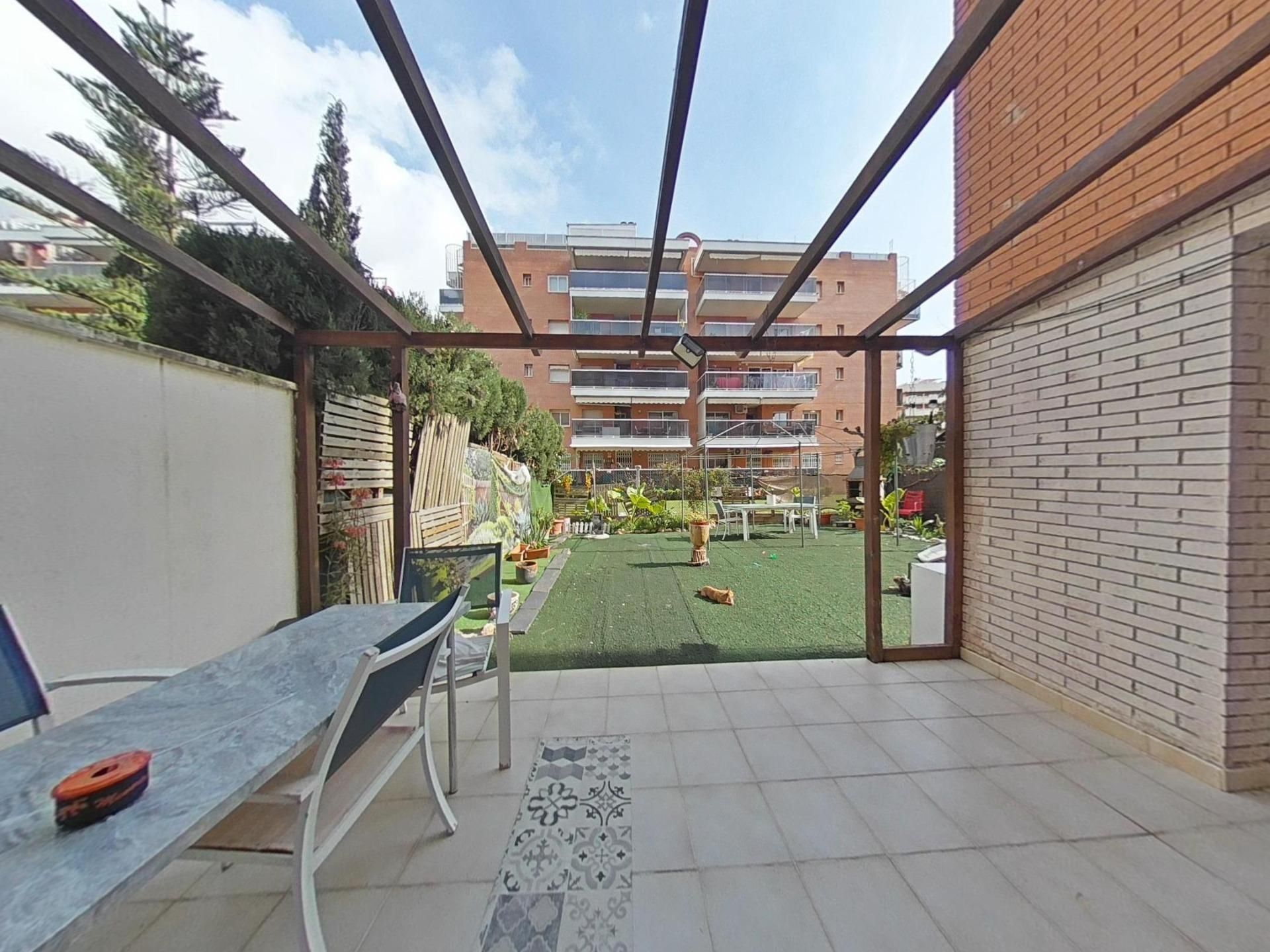 Planta baja en venta en Carrer AMETLLA DE MAR, Centre