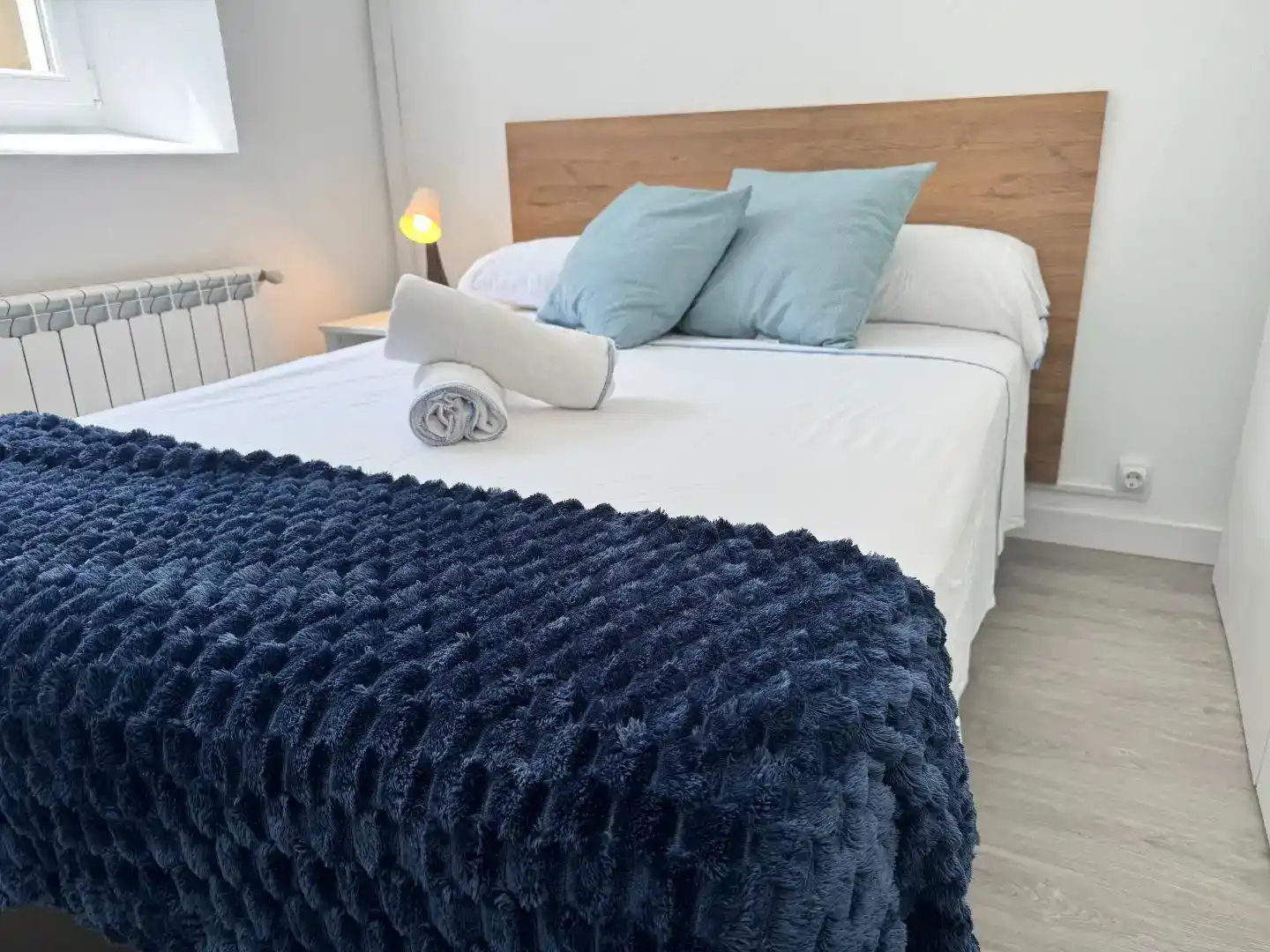 Schlafzimmer von Haus oder Chalet zur Miete in Santander mit Privatgarten, Möbliert und Ofen