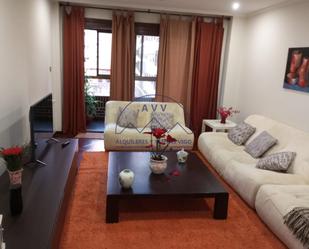 Living room of Flat for sale in Vigo   with Heating, Parquet flooring and Storage room