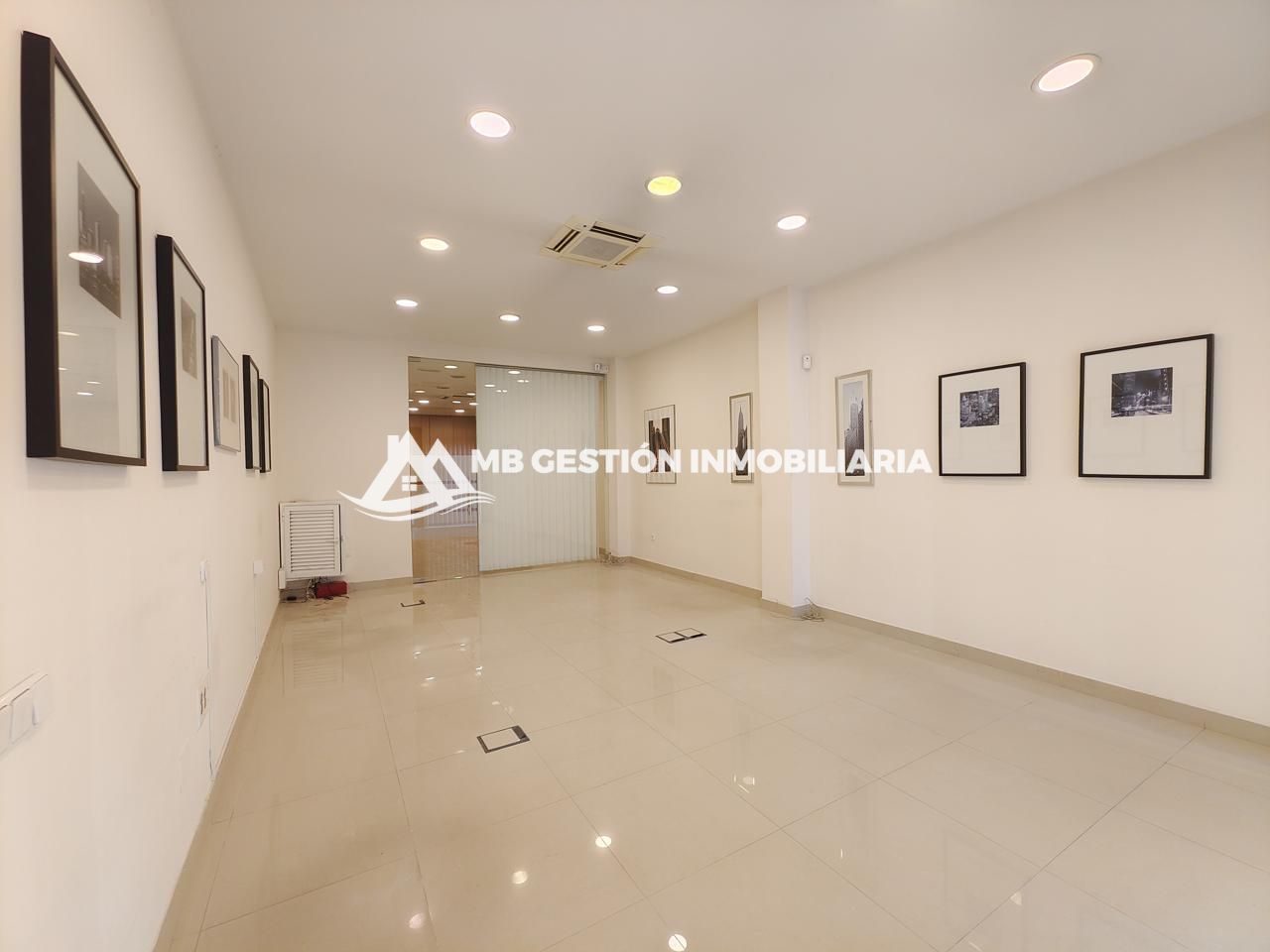 Premises to rent in Fuenlabrada  with Air Conditioner