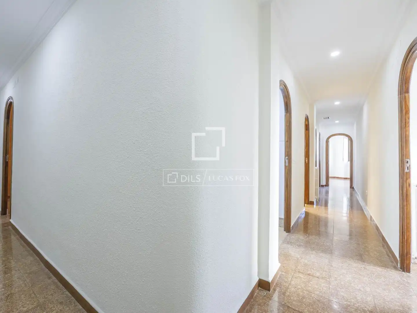 Flat for rent in Valencia  with Air Conditioner, Heating and Balcony