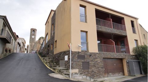 Foto 2 de Edificio en venta en Pz Esglessia , Garriguella, Girona