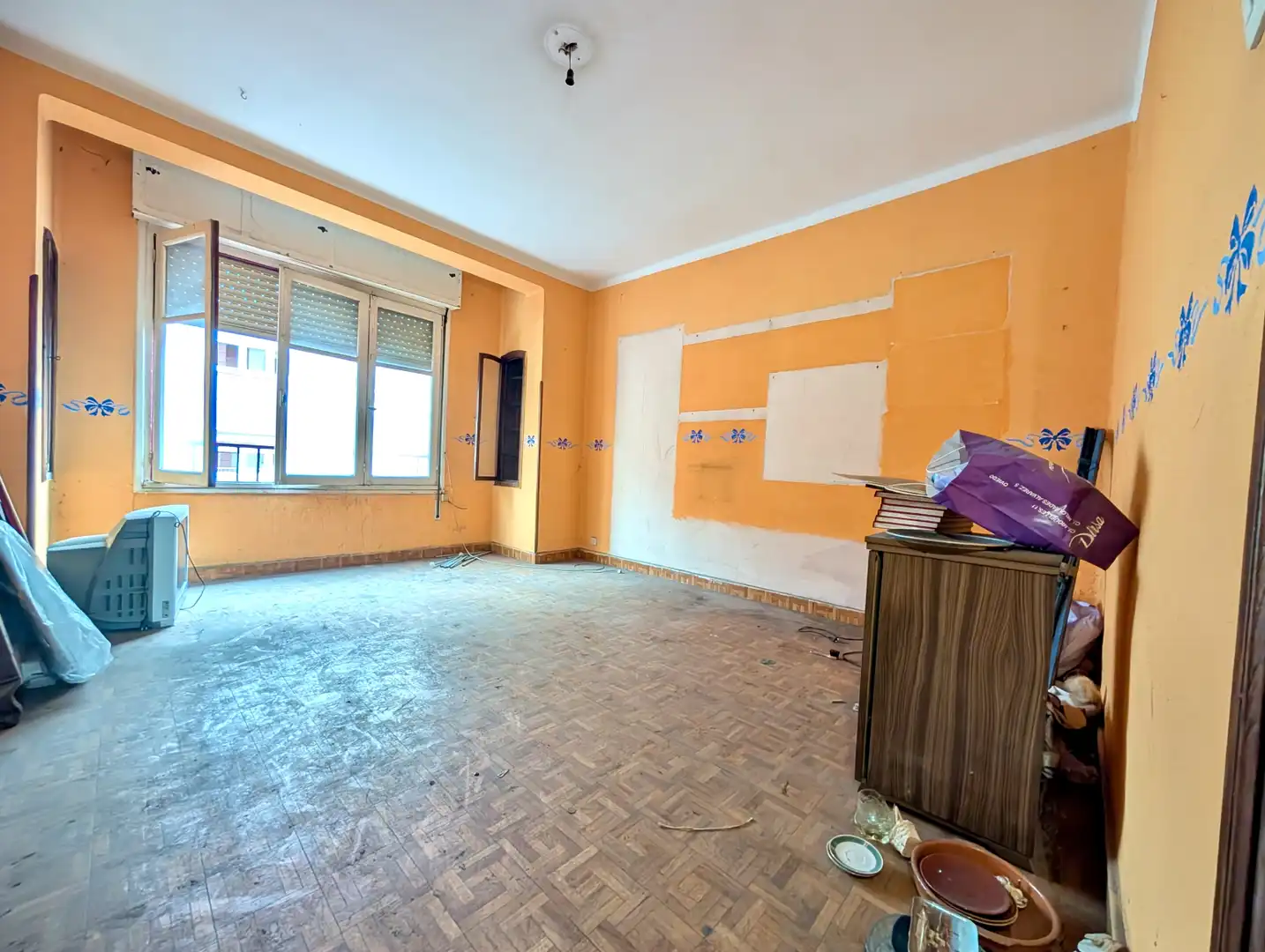 Living room of Flat for sale in San Martín del Rey Aurelio  with Heating, Terrace and Storage room