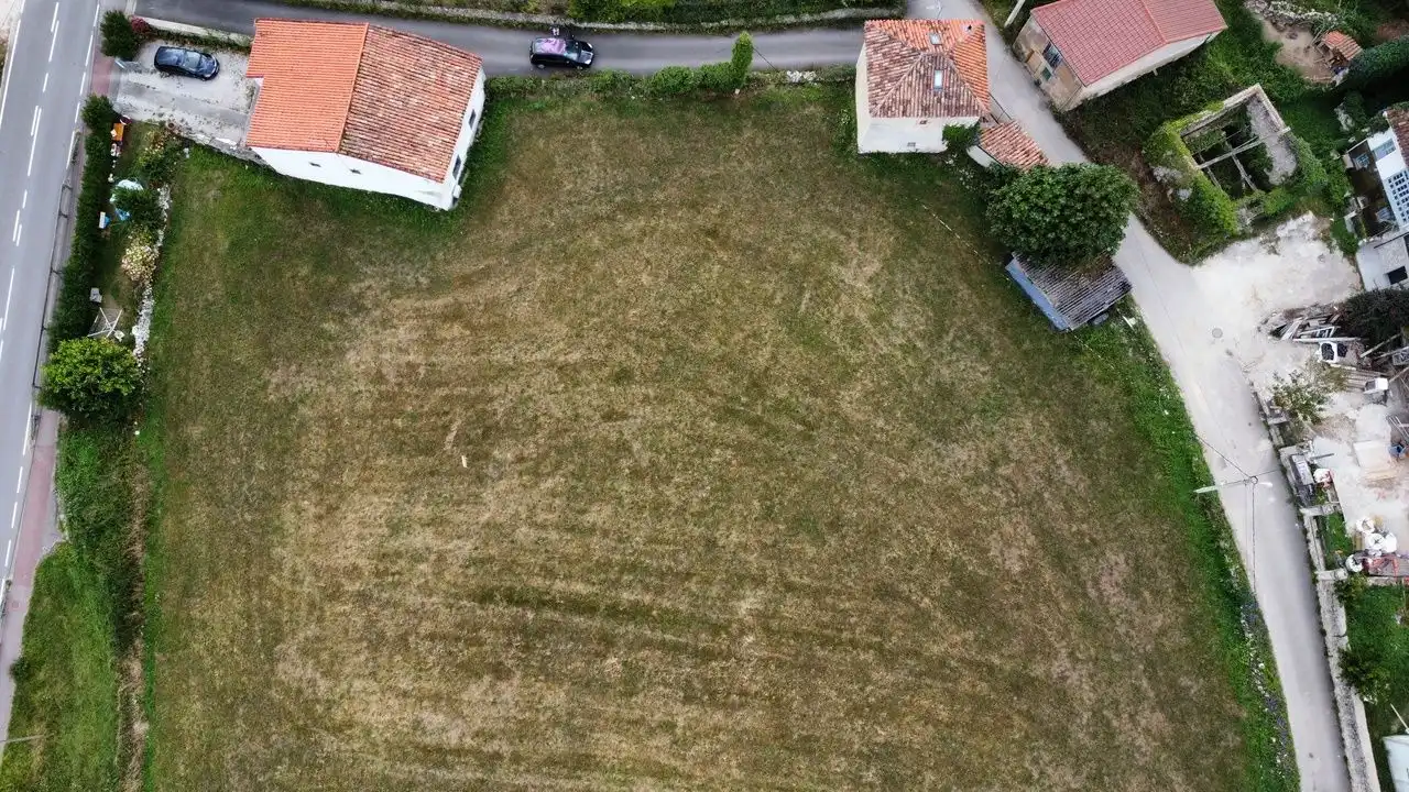 Residencial en venda en Llanes