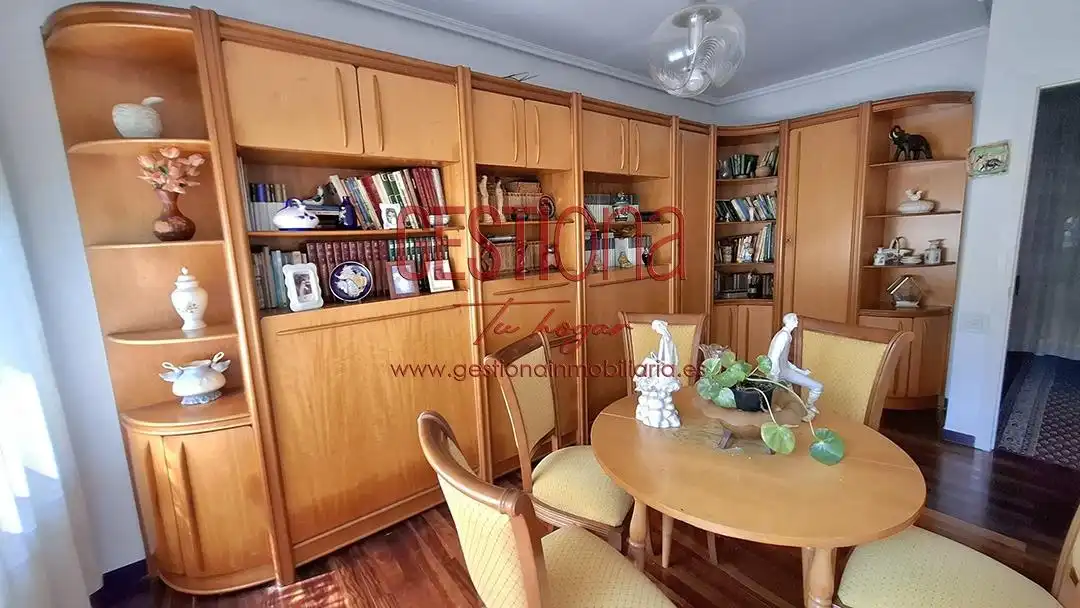 Sala de estar de Casa o chalet en venta en Medio Cudeyo con Jardín privado