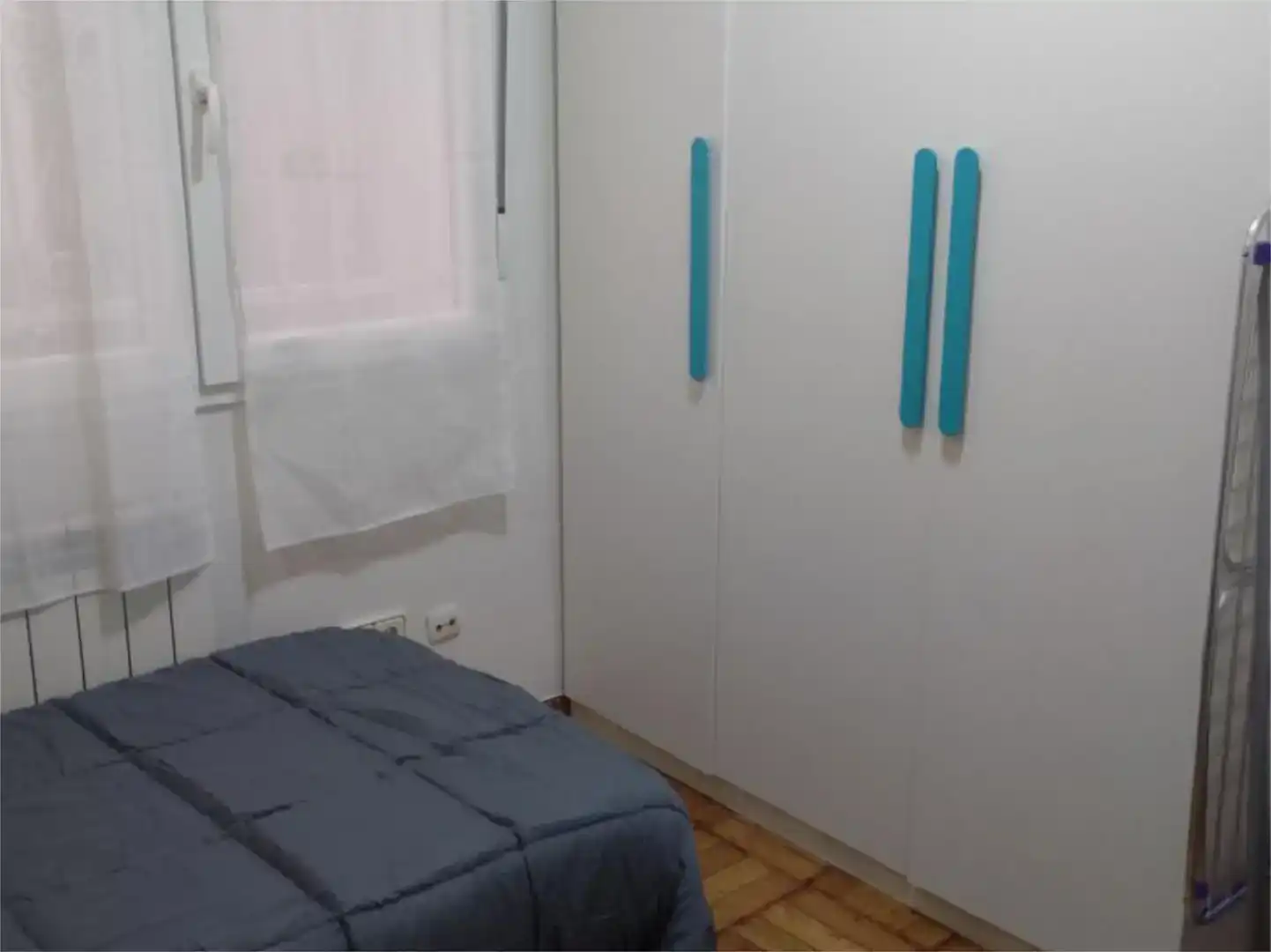 Bedroom of Flat for rent in Gijón   with Parquet flooring, Furnished and Oven