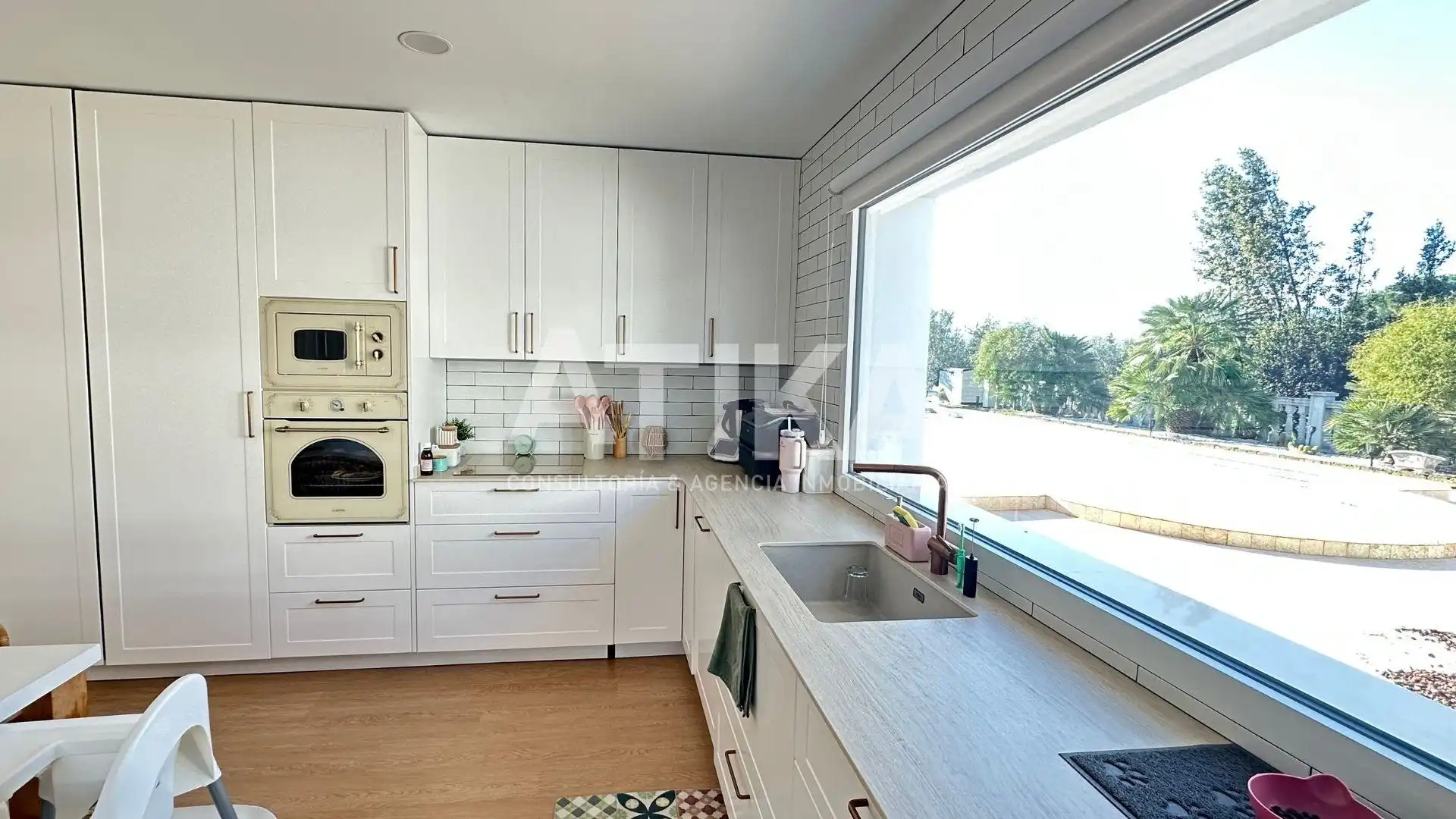 Kitchen of Houses for sale in Ontinyent  with Air Conditioner, Private garden and Parquet flooring