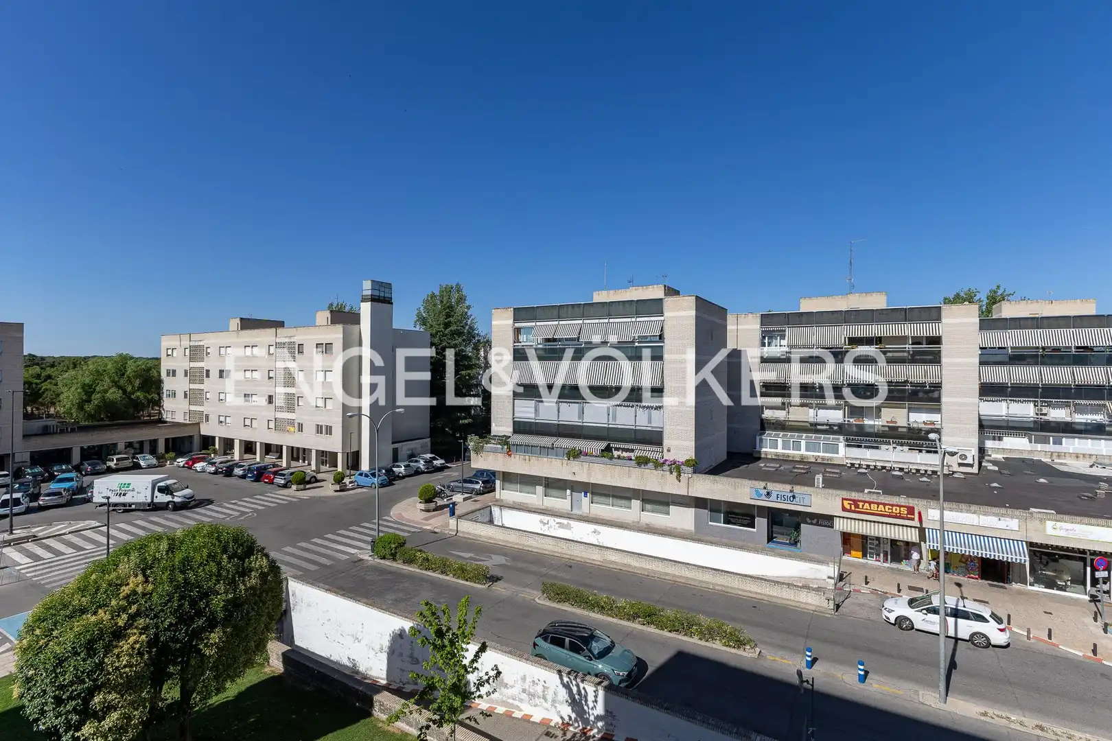 Vista exterior de Pis en venda en Majadahonda amb Aire condicionat, Calefacció i Terrassa