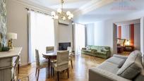 Living room of Flat to rent in  Madrid Capital  with Air Conditioner, Heating and Parquet flooring