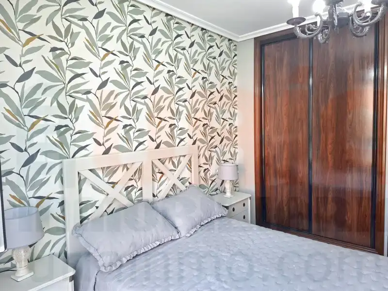 Bedroom of Flat for rent in Oviedo   with Heating, Storage room and Furnished