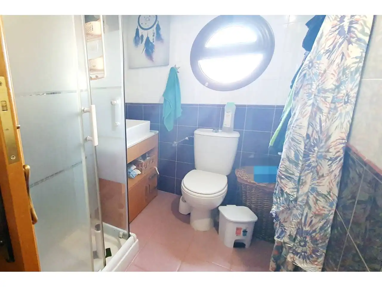 Baño de Casa adosada en venta en Roquetas de Mar con Aire acondicionado, Calefacción y Jardín privado