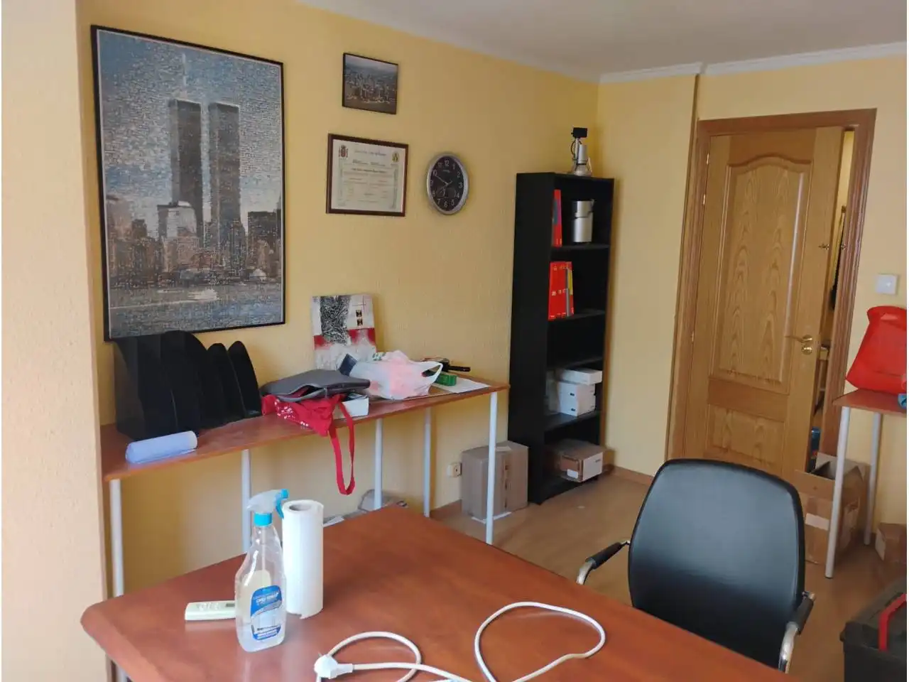 Büro zur Miete in Quatre Carreres