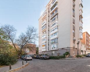 Vista exterior de Pis en venda en  Madrid Capital amb Terrassa i Balcó