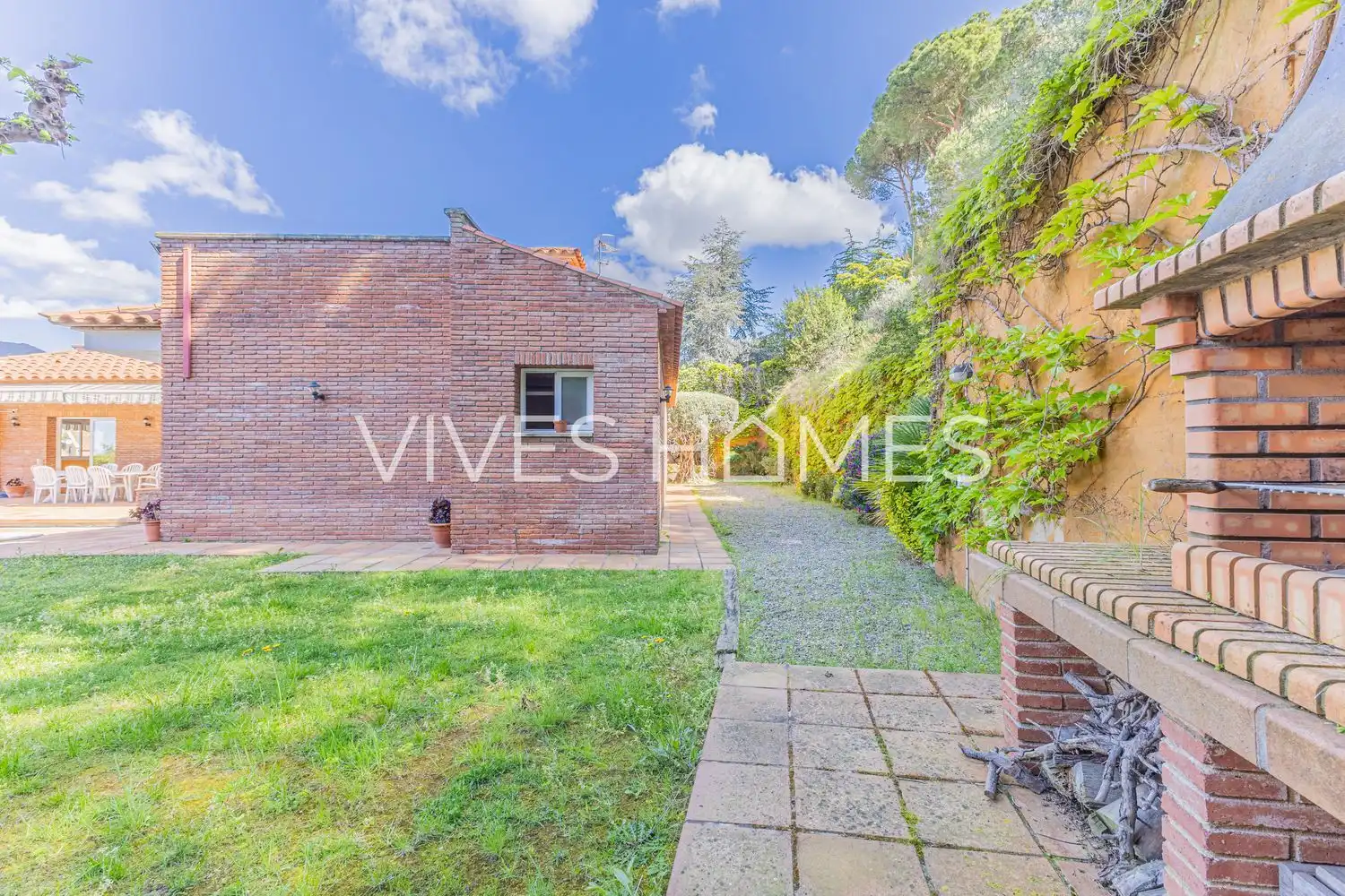 Exterior view of Houses for sale in Caldes d'Estrac  with Air Conditioner, Heating and Private garden
