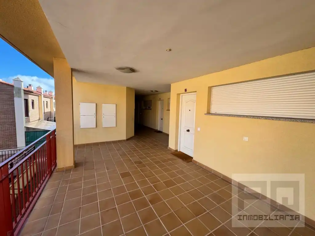 Apartamento de alquiler en C. de la Cdad. de Toledo, 9, Hervencias Altas - El Pinar