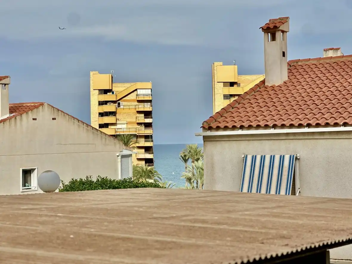Vista exterior de Apartamento en venta en Elche / Elx con Calefacción, Terraza y Piscina