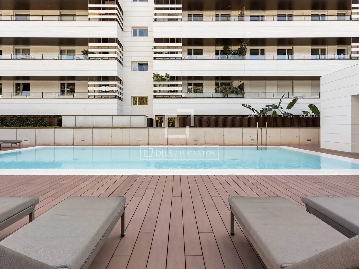 Piscina de Piso en venta en Barcelona con Aire acondicionado, Calefacción y Terraza