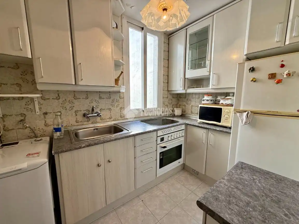Cocina de Piso en venta en Madrid con Calefacción