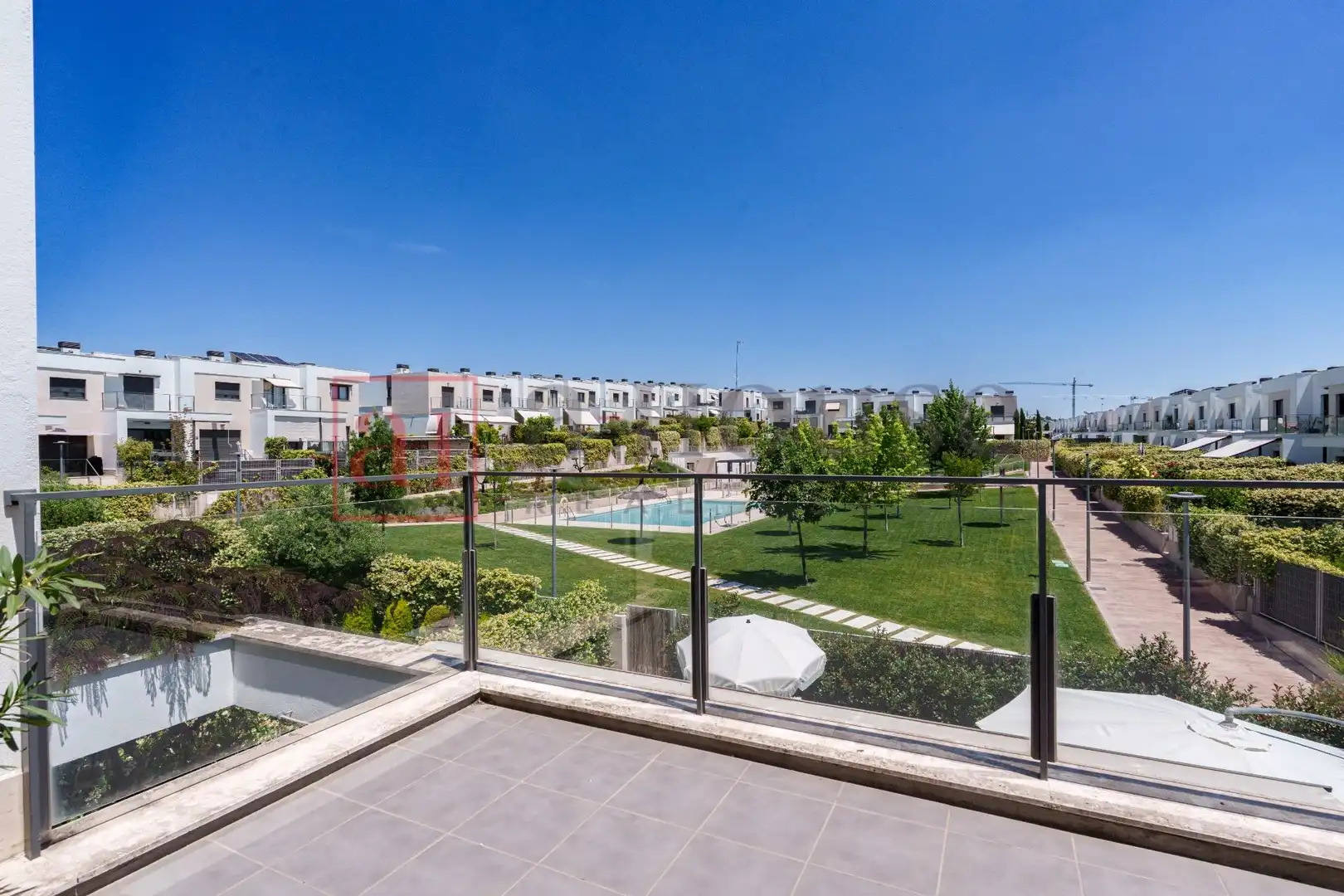 Terraza de Casa adosada en venta en Boadilla del Monte con Aire acondicionado, Calefacción y Jardín privado
