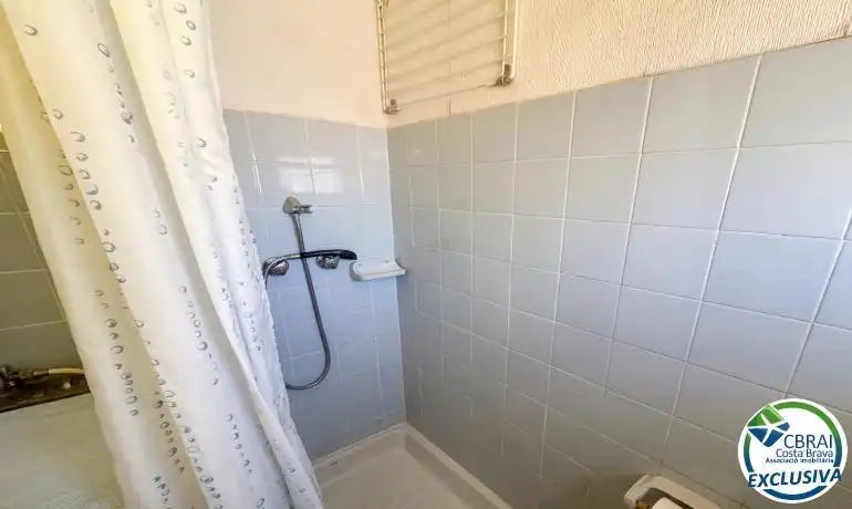 Bathroom of Flat for sale in Roses  with Terrace, Furnished and TV