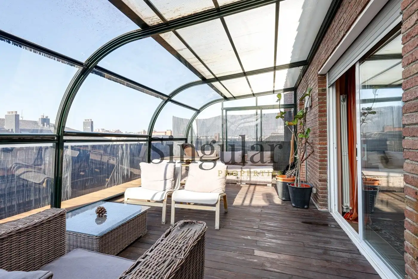 Terrasse von Dachboden zur Miete in Barcelona mit Klimaanlage, Heizung und Privatgarten