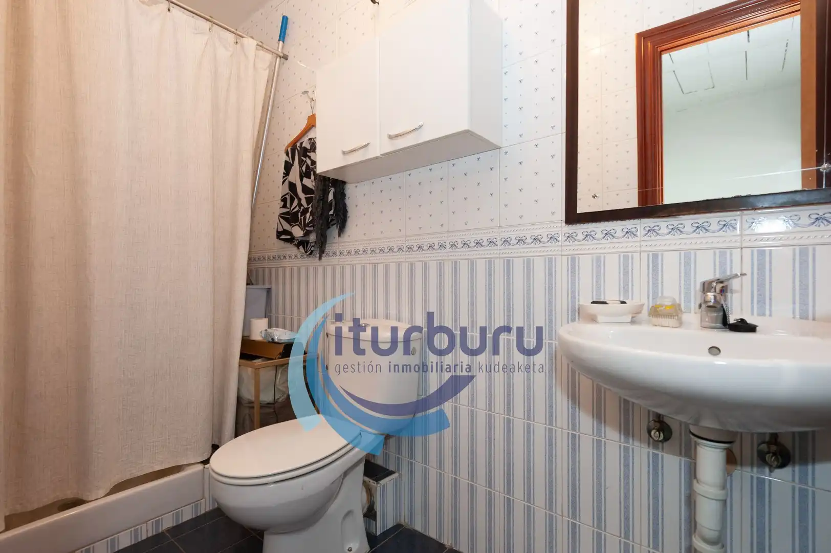 Baño de Casa o chalet en venta en Zamudio con Calefacción, Jardín privado y Terraza
