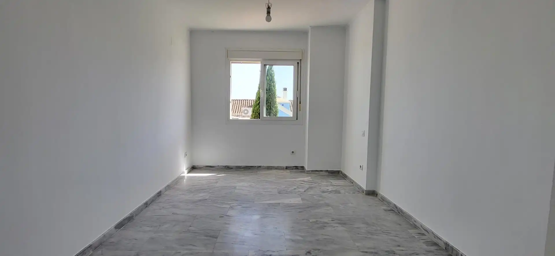 Apartament de lloguer en Marbella amb Jardí privat, Terrassa i Moblat