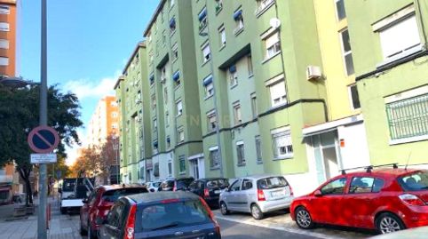 Oportunidad patrimonial de inversión en planta baja con tres dormitorios en Sabadell