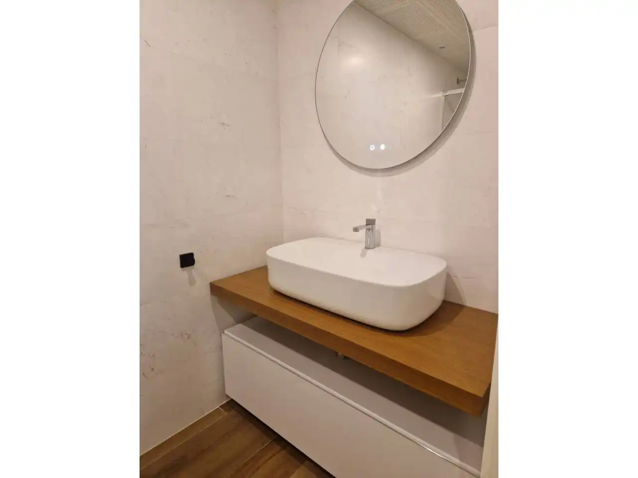 Baño de Piso de alquiler en Valencia con Aire acondicionado, Parquet y Balcón