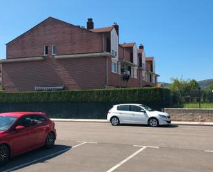 Vista exterior de Dúplex de lloguer en Penagos amb Terrassa