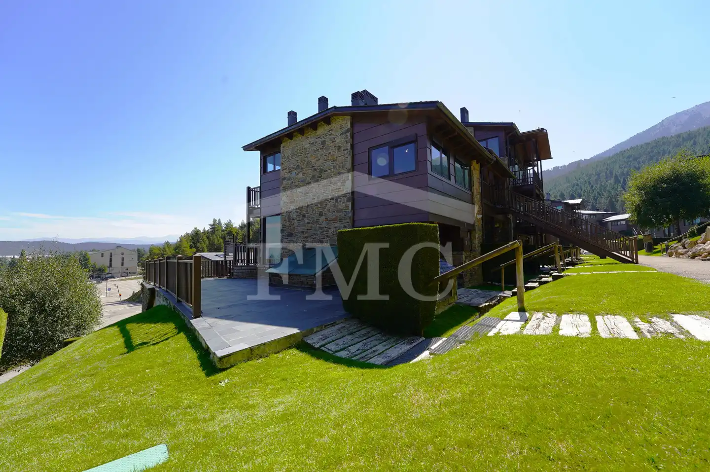Garden of Houses for sale in Alp  with Heating, Parquet flooring and Terrace