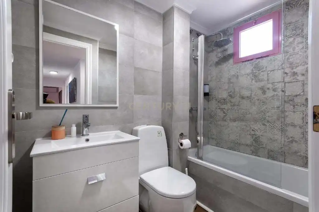 Bany de Apartament de lloguer en Calpe / Calp amb Aire condicionat, Forn i Rentadora
