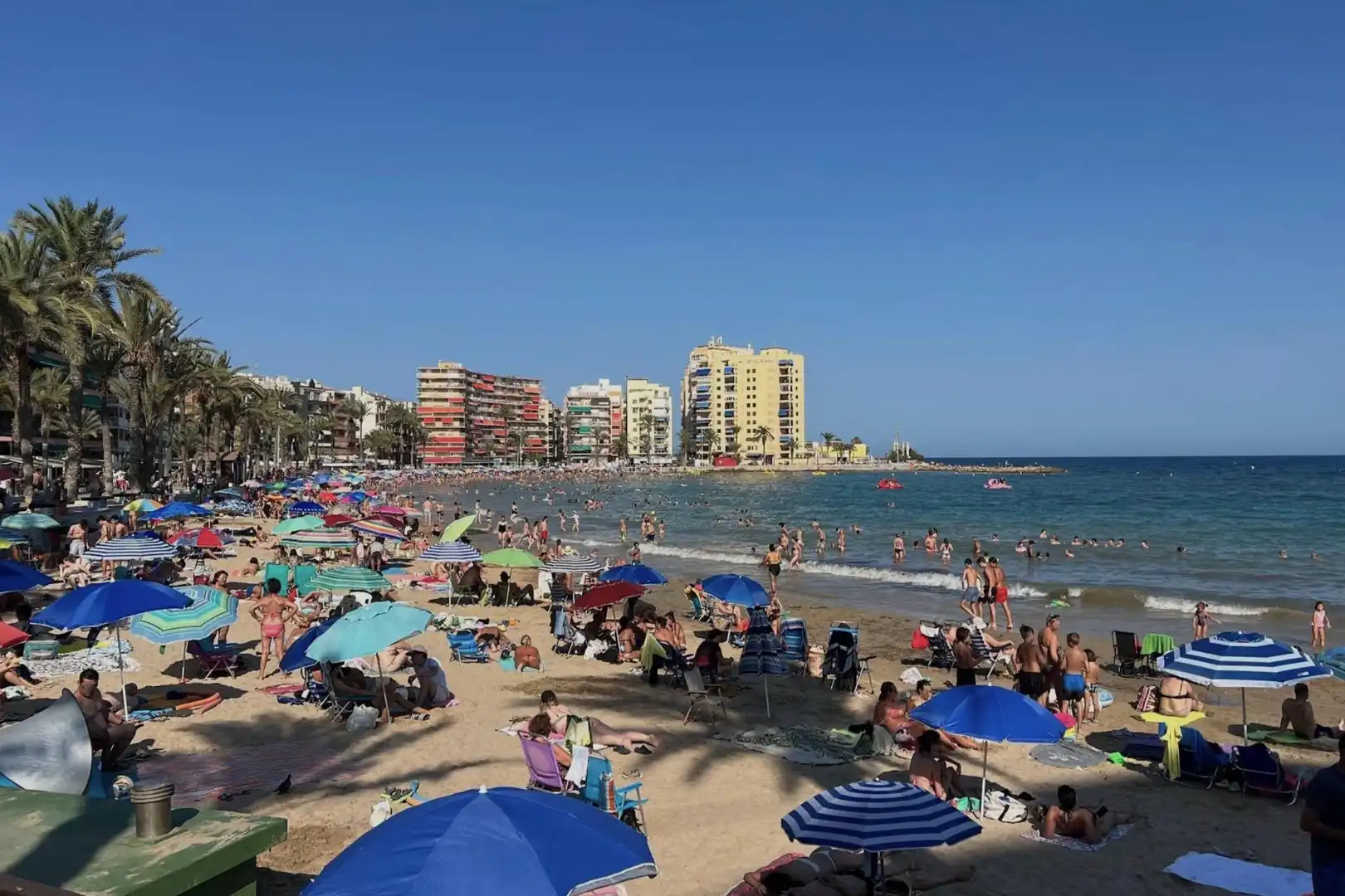 Vista exterior de Àtic en venda en Torrevieja amb Aire condicionat, Calefacció i Terrassa